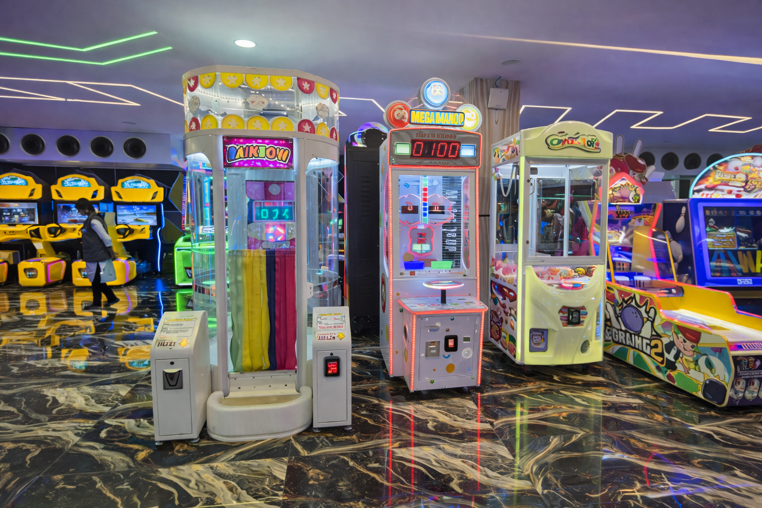 Gaming & Play Zones (Local Centers)