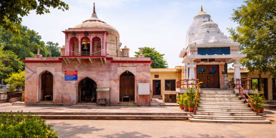  Shiv Bari Mandir (Sabli)