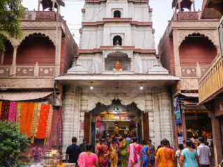 shri chandi mandir and devotees in hapur